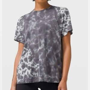 lululemon athletica Gray Tie-Dye Short Sleeve Tee